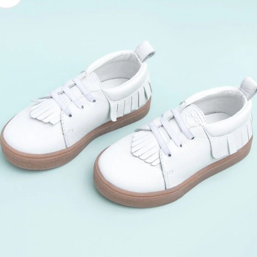 Freshly Picked Size 6 White Sneaker Mocc